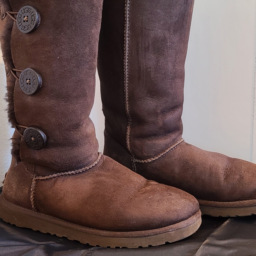 Brown Bailey Button Size 9 Ugg Boots - image 3